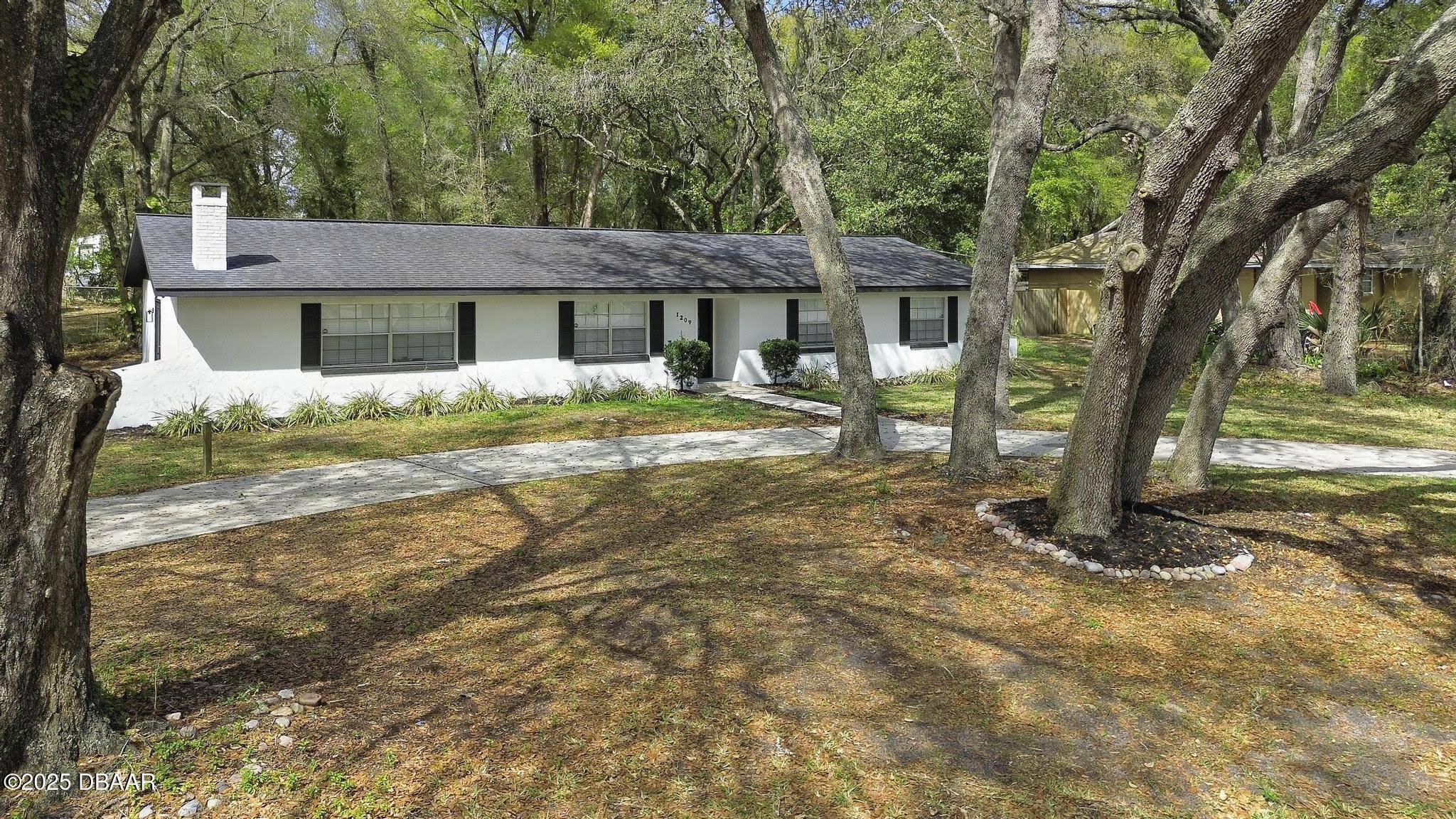 1209 Roanoke AVE, Deland, FL 32720