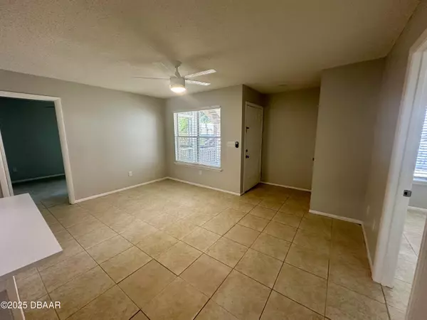 South Daytona, FL 32119,1600 Big Tree RD #U1