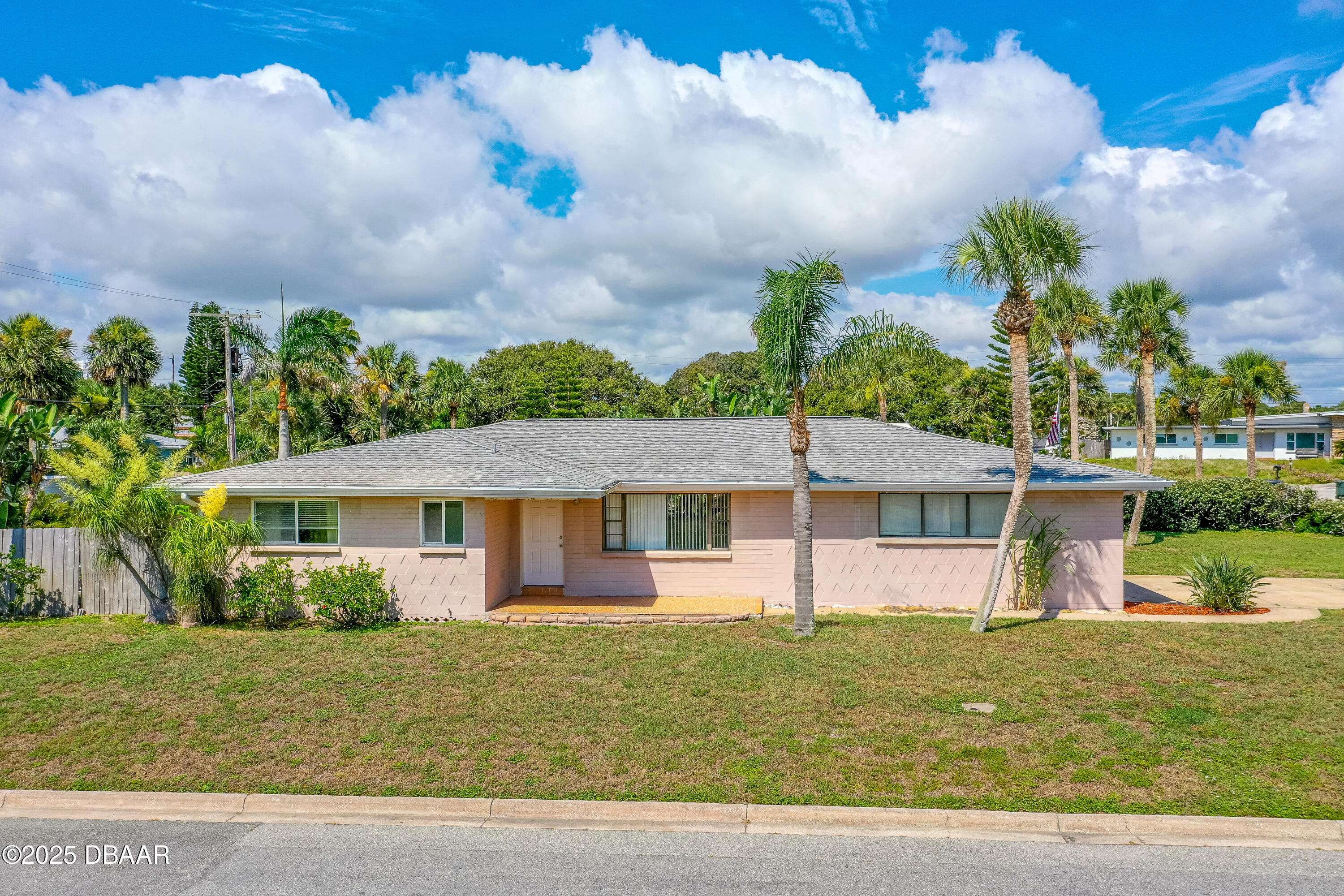 312 Waverly CIR, Daytona Beach, FL 32118
