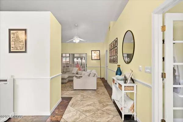 Edgewater, FL 32141,124 San Remo DR