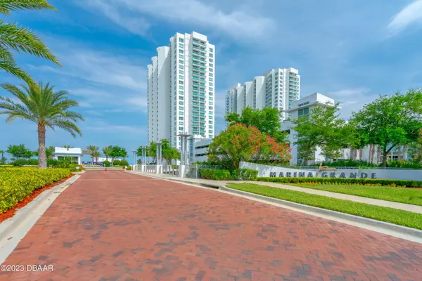 Holly Hill, FL 32117,231 Riverside DR #608