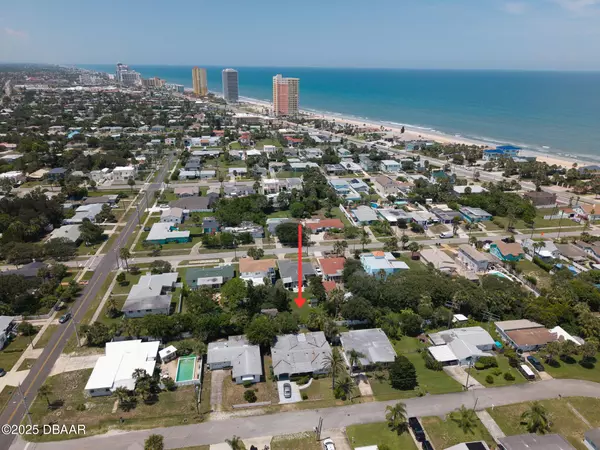 Daytona Beach, FL 32118,417 Manhattan AVE