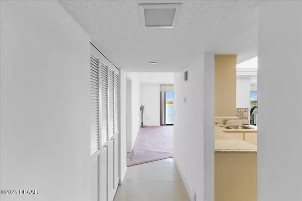 Daytona Beach, FL 32118,1 Oceans West BLVD #21A1