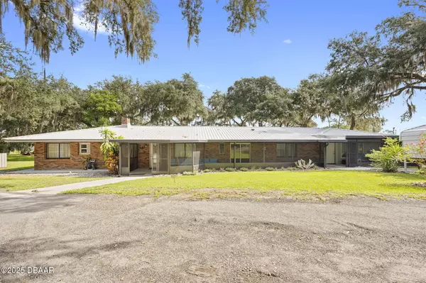 Deleon Springs, FL 32130,579 Johnson Lake RD