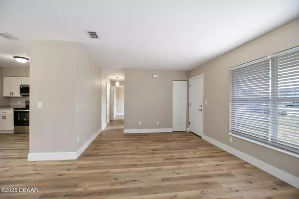 Deltona, FL 32738,2831 Fifer DR