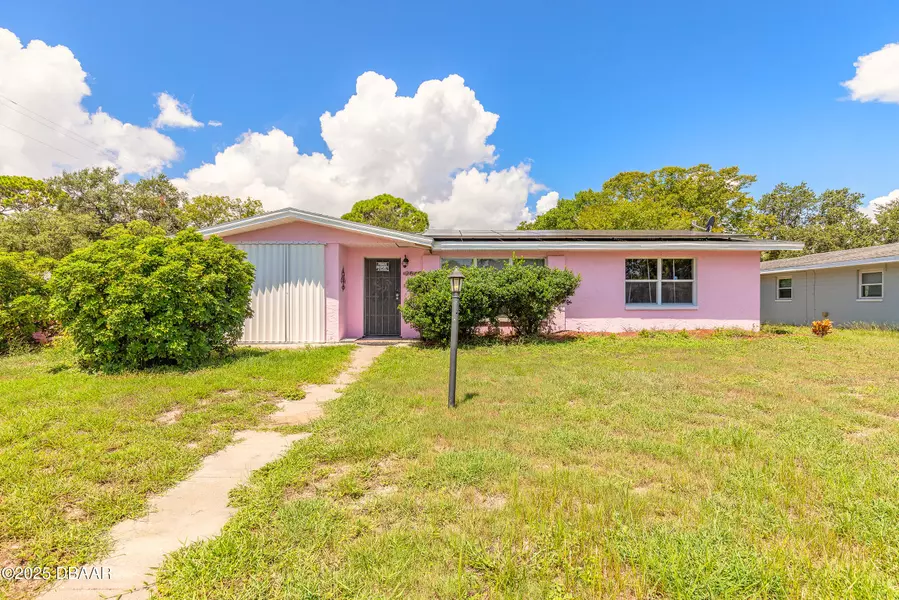 2560 Yale RD, South Daytona, FL 32119