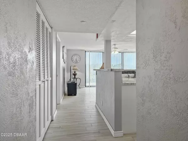 Daytona Beach, FL 32118,1 Oceans West BLVD #2B1