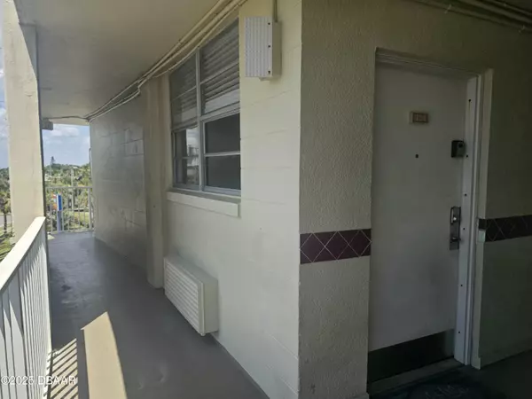 Daytona Beach, FL 32118,1233 Atlantic AVE #324
