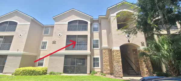 Port Orange, FL 32127,940 Village TRL #4-205