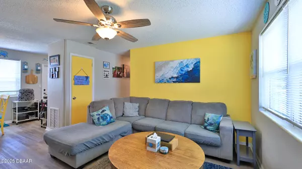 Daytona Beach, FL 32117,1033 Cadillac DR