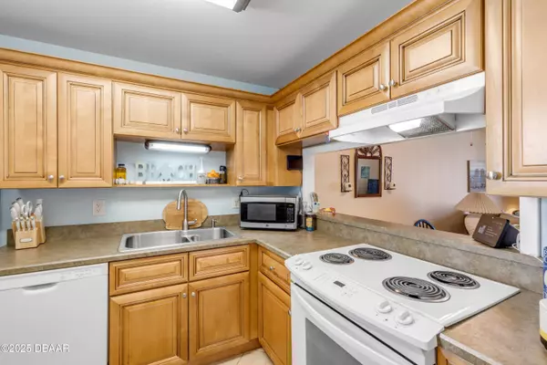New Smyrna Beach, FL 32169,4151 Atlantic AVE #317