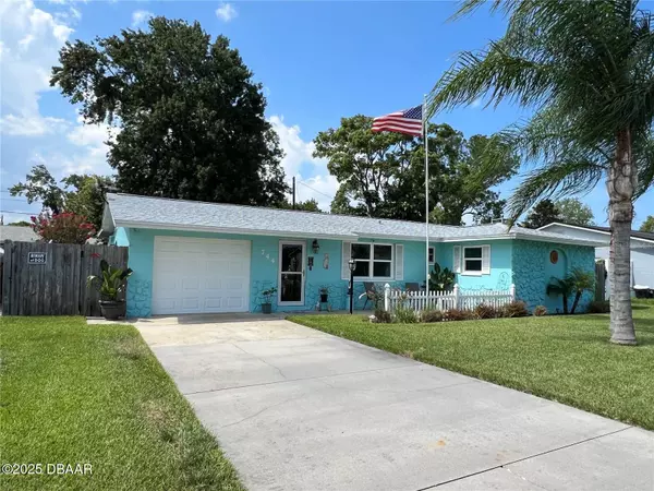 744 Baywood LN, South Daytona, FL 32119
