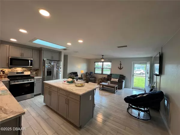 South Daytona, FL 32119,744 Baywood LN