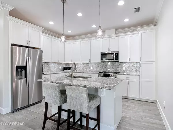 Daytona Beach, FL 32124,962 Attitude AVE