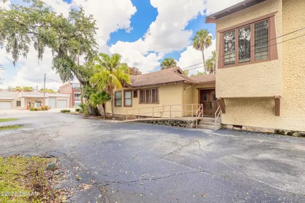 New Smyrna Beach, FL 32168,205 Magnolia ST