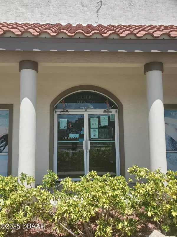 Holly Hill, FL 32117,701 Ridgewood AVE #B C