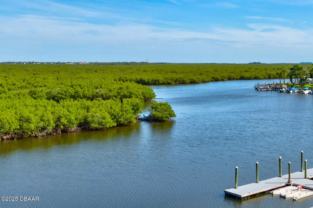 New Smyrna Beach, FL 32169,4 Riverwalk DR #407