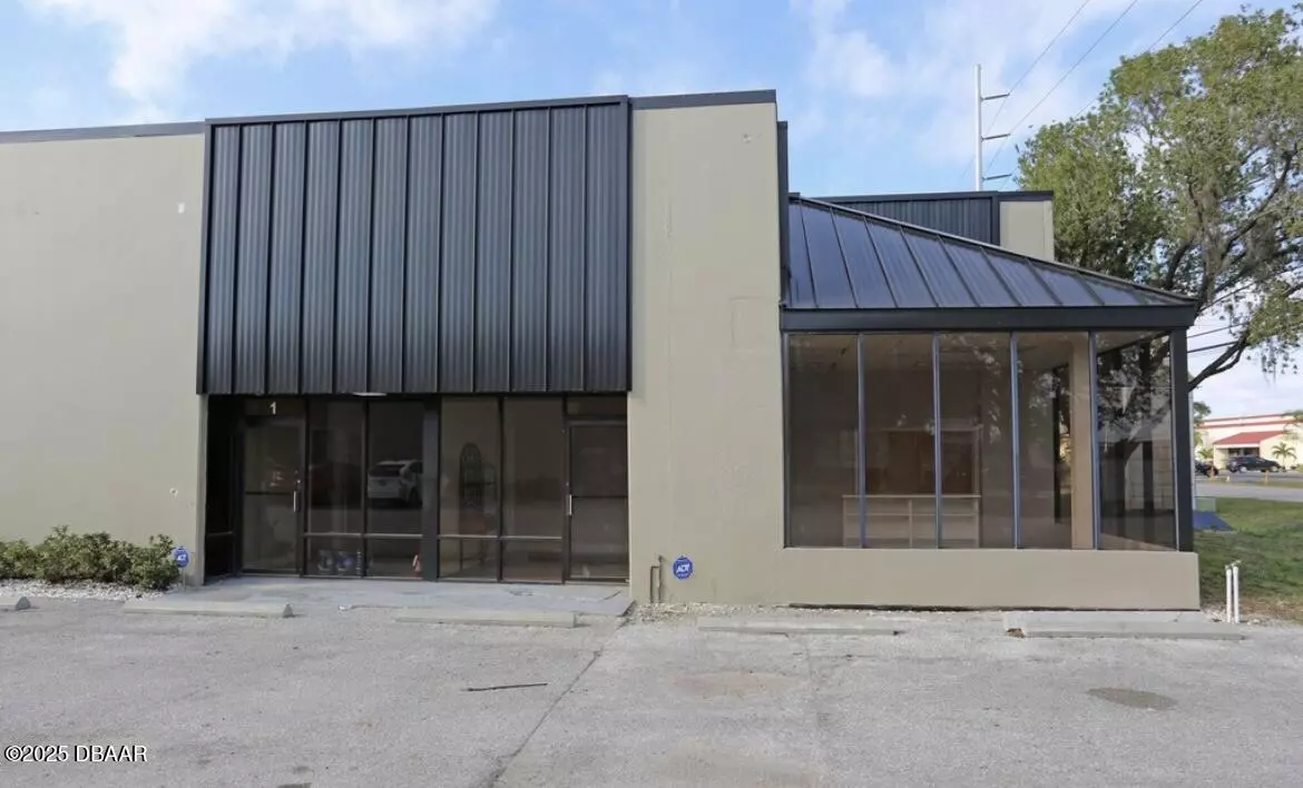 Oldsmar, FL 34677,201 Douglas RD #1