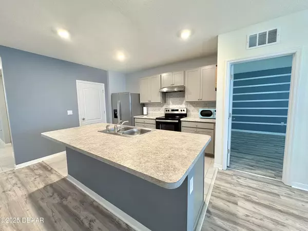 New Smyrna Beach, FL 32168,915 Noble Run