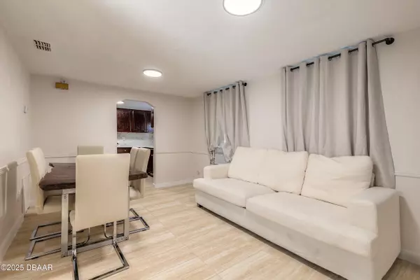 Deland, FL 32720,406 Delaware AVE