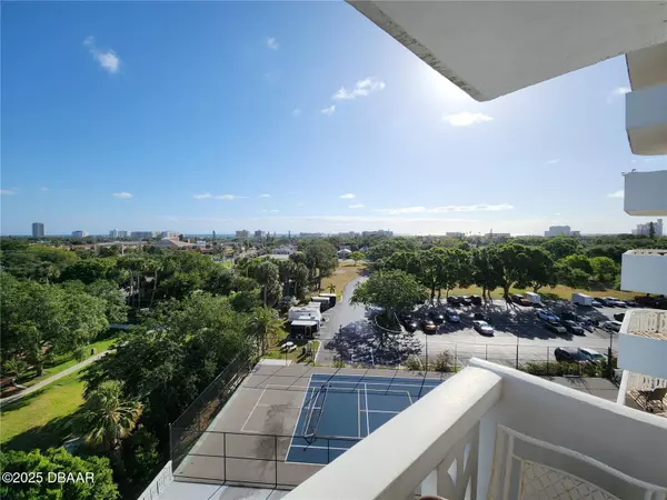 Daytona Beach, FL 32118,935 Halifax AVE #602