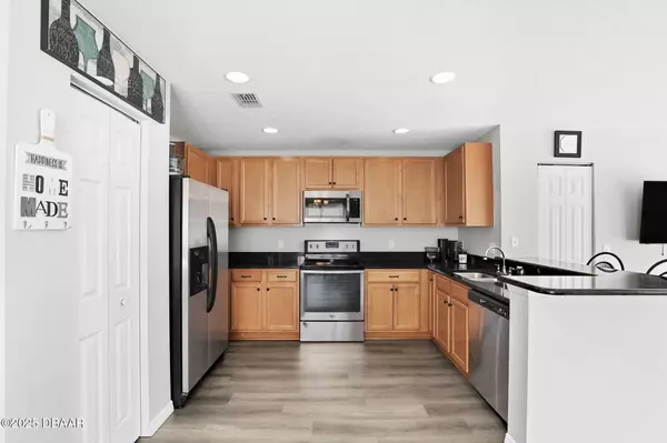 New Smyrna Beach, FL 32168,541 Mount Olympus BLVD