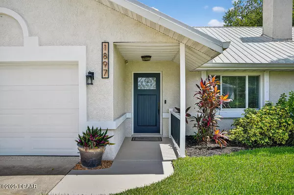 South Daytona, FL 32119,1897 Magnolia AVE