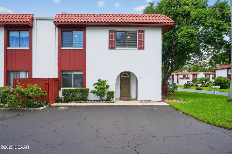 2087 Oak Meadow CIR, South Daytona, FL 32119