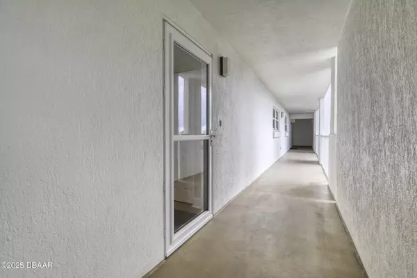 Ormond Beach, FL 32176,1 John Anderson DR #607