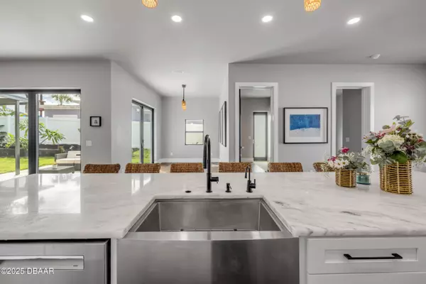 New Smyrna Beach, FL 32169,1707 Peninsula AVE