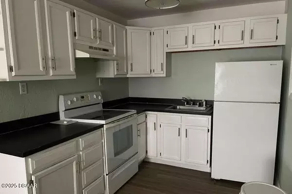 Ormond Beach, FL 32176,66 River DR