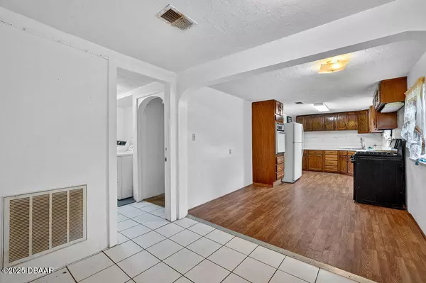 Holly Hill, FL 32117,542 4th ST