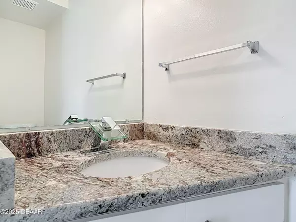 South Daytona, FL 32119,1610 Palmetto AVE #4