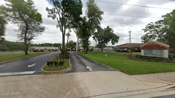 929 Spring Garden AVE, Deland, FL 32720