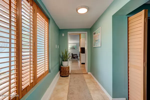 Edgewater, FL 32141,184 Azalea RD
