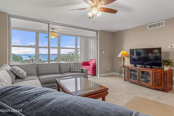 Daytona Beach, FL 32118,1224 Peninsula DR #505