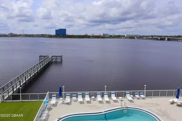 118 Halifax AVE #404, Daytona Beach, FL 32118