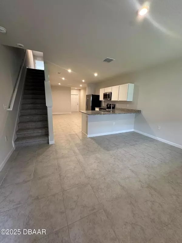 South Daytona, FL 32119,2306 Incandescent WAY
