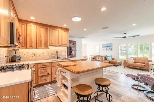 Ormond Beach, FL 32176,9 Dolphin AVE