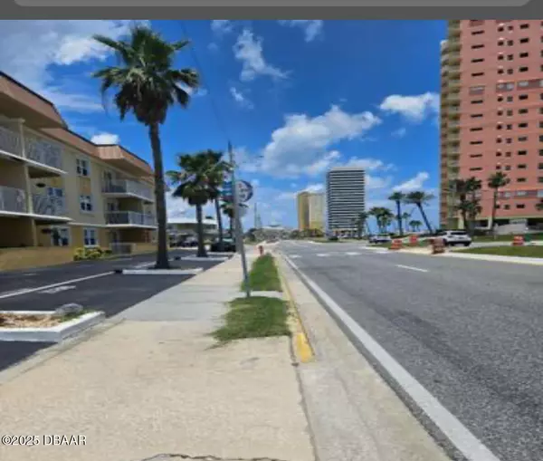 Daytona Beach, FL 32118,1825 ATLANTIC AVE N #306
