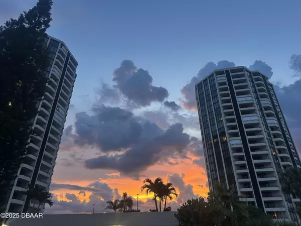 1 Oceans West BLVD #1B5, Daytona Beach, FL 32118