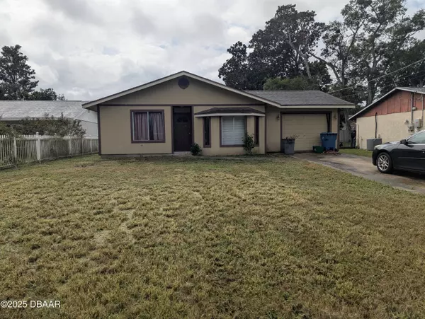 1906 Blake PL SW, Daytona Beach, FL 32119