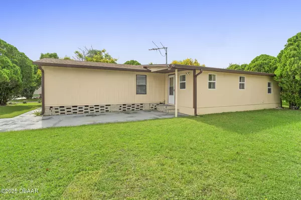 South Daytona, FL 32119,2040 Hickorywood DR