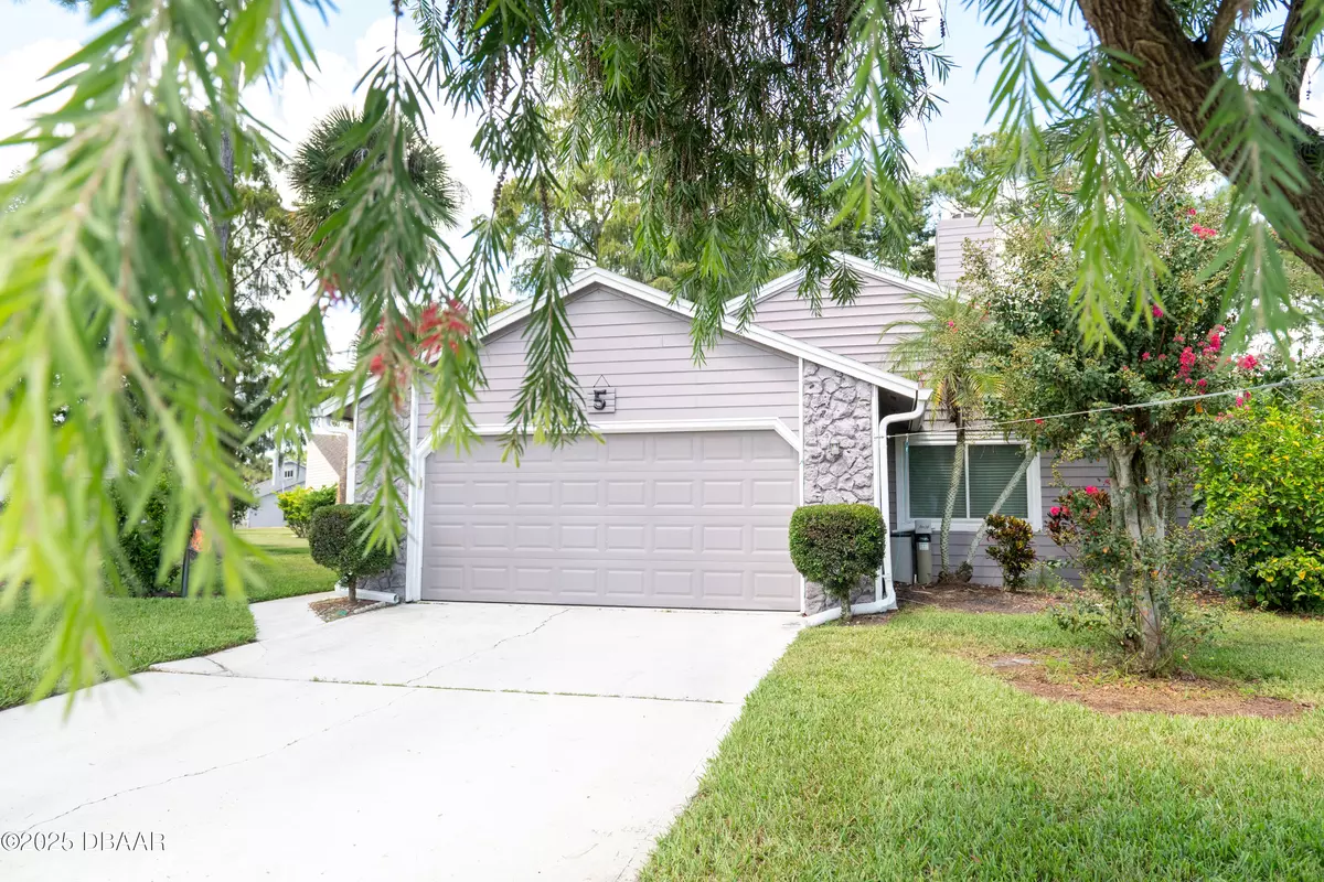 Daytona Beach, FL 32119,5 Skimmer CIR