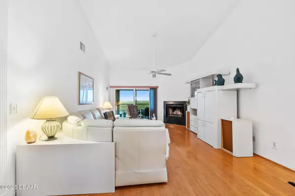 New Smyrna Beach, FL 32169,6544 Engram RD #E503