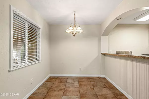 Daytona Beach, FL 32118,411 Halifax AVE #102