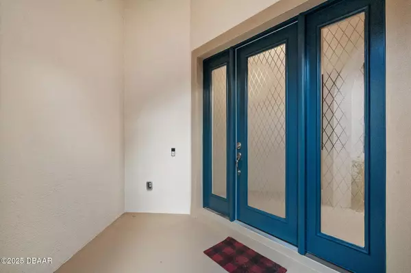 Ormond Beach, FL 32174,626 Elk River DR