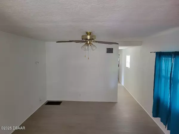 South Daytona, FL 32119,22 Cherrywood CT E