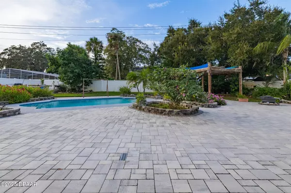 South Daytona, FL 32119,806 Hamlin DR