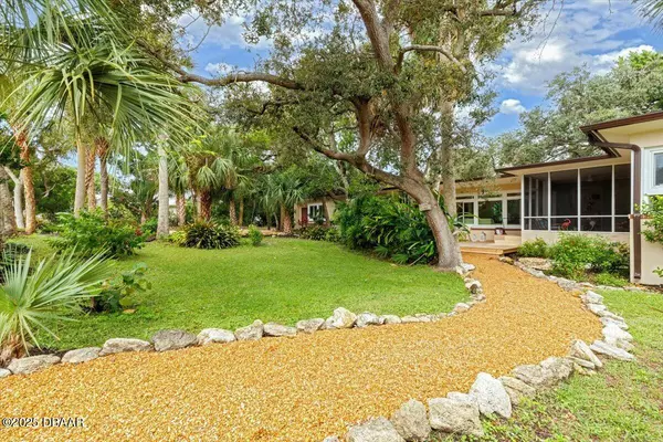 311 Pelican AVE, Daytona Beach, FL 32118